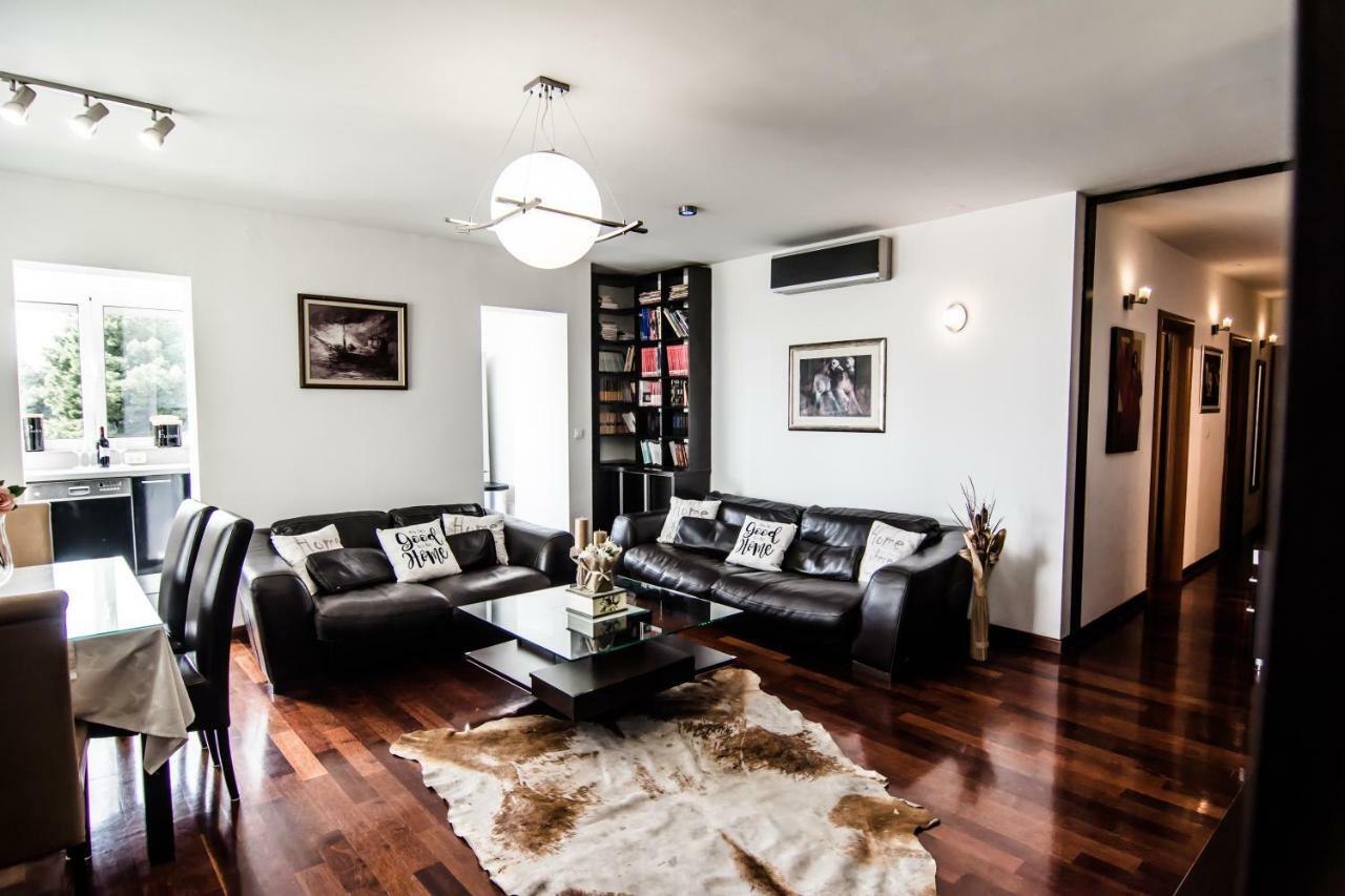 Luxury Julija Apartament *